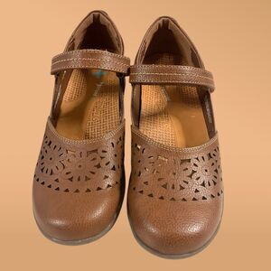 Baretraps Posture Shoes Brown Mary Janes Size 8M Jennings Hook Loop Straps